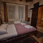 Cave Auberge de jeunesse *