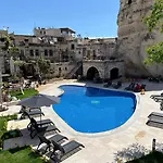 Auberge de jeunesse Cave *