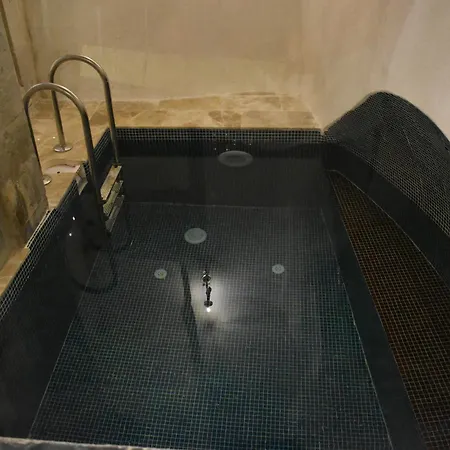 Goereme Cave Suites Hostel *